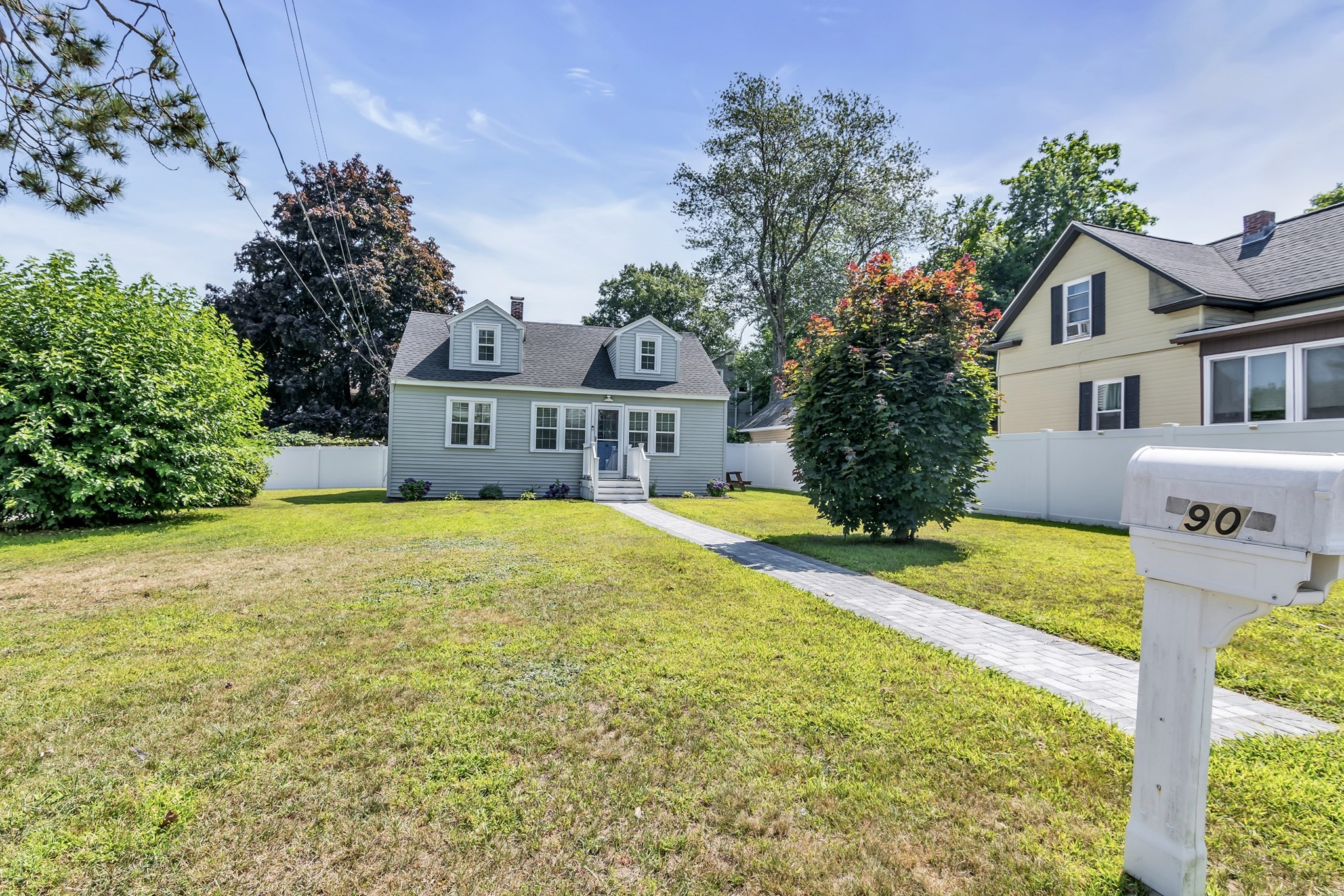 90 Gilbert St Property Photo 4