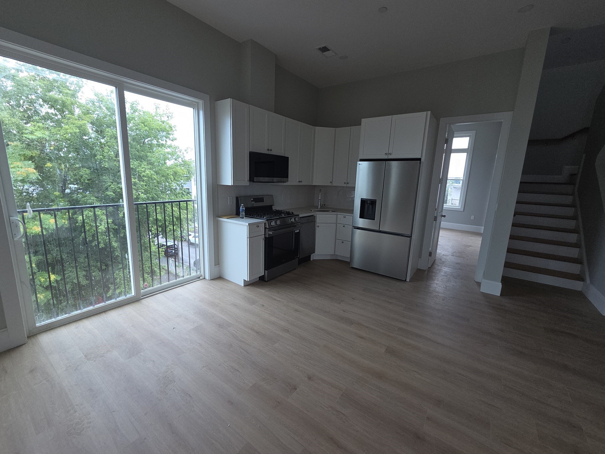 7 Thornley Street # 3 Property Photo 1