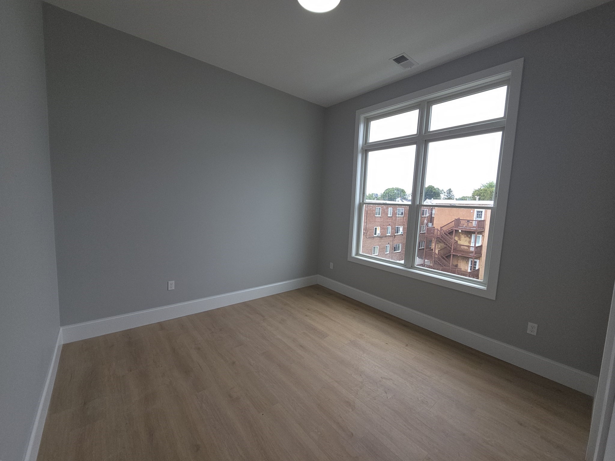7 Thornley Street # 3 Property Photo 6