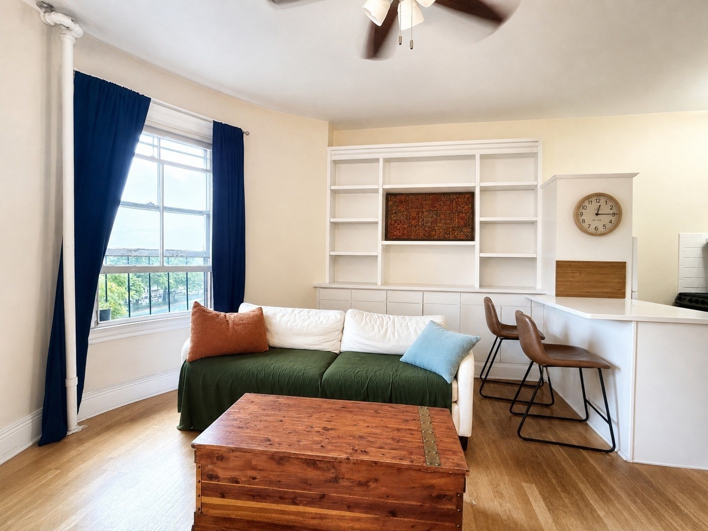 244 Beacon St # 3c Property Photo 4