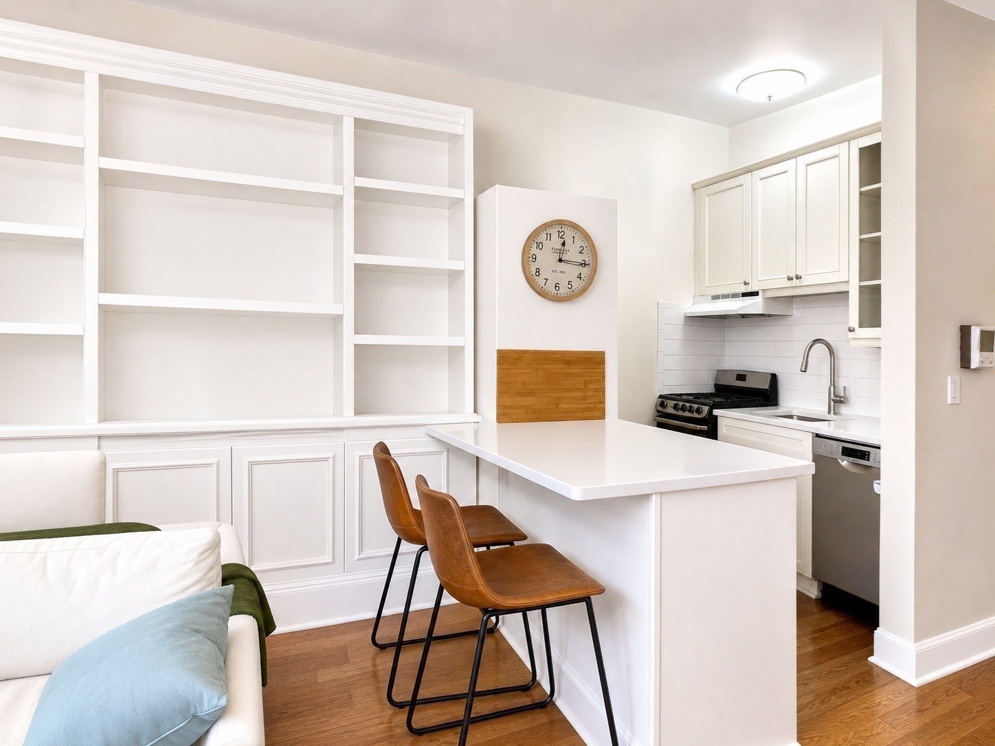 244 Beacon St # 3c Property Photo 6