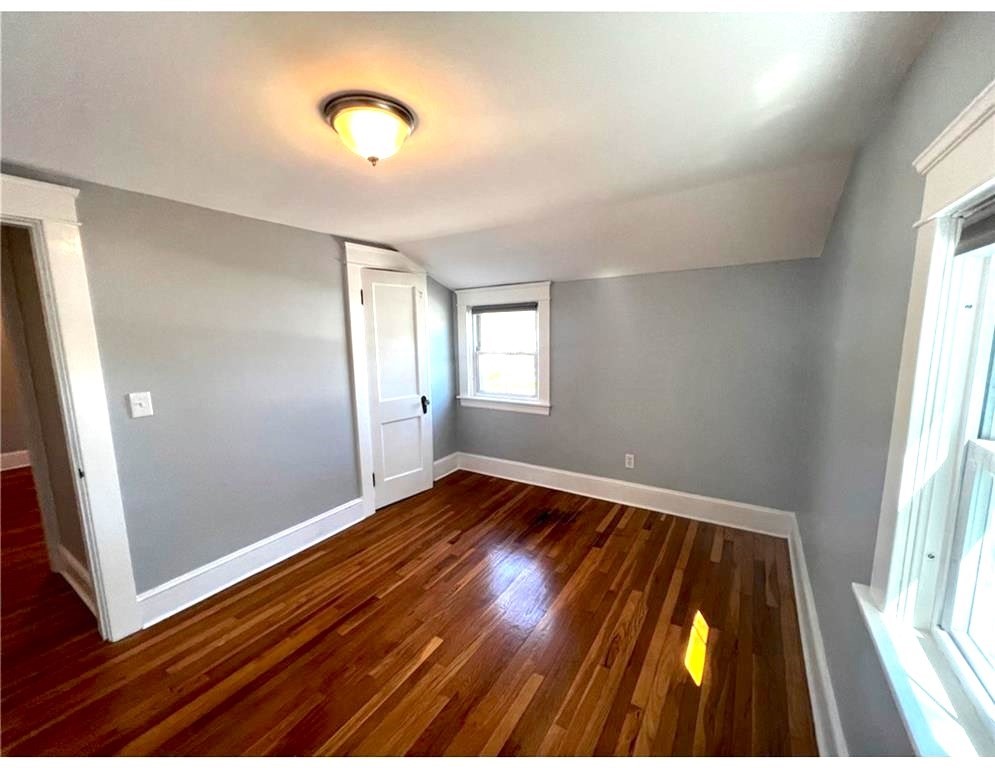 348 Market St Property Photo 12