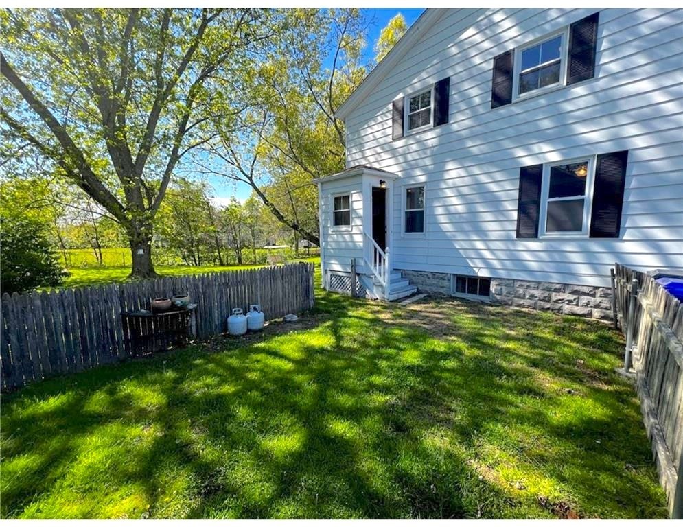 348 Market St Property Photo 15