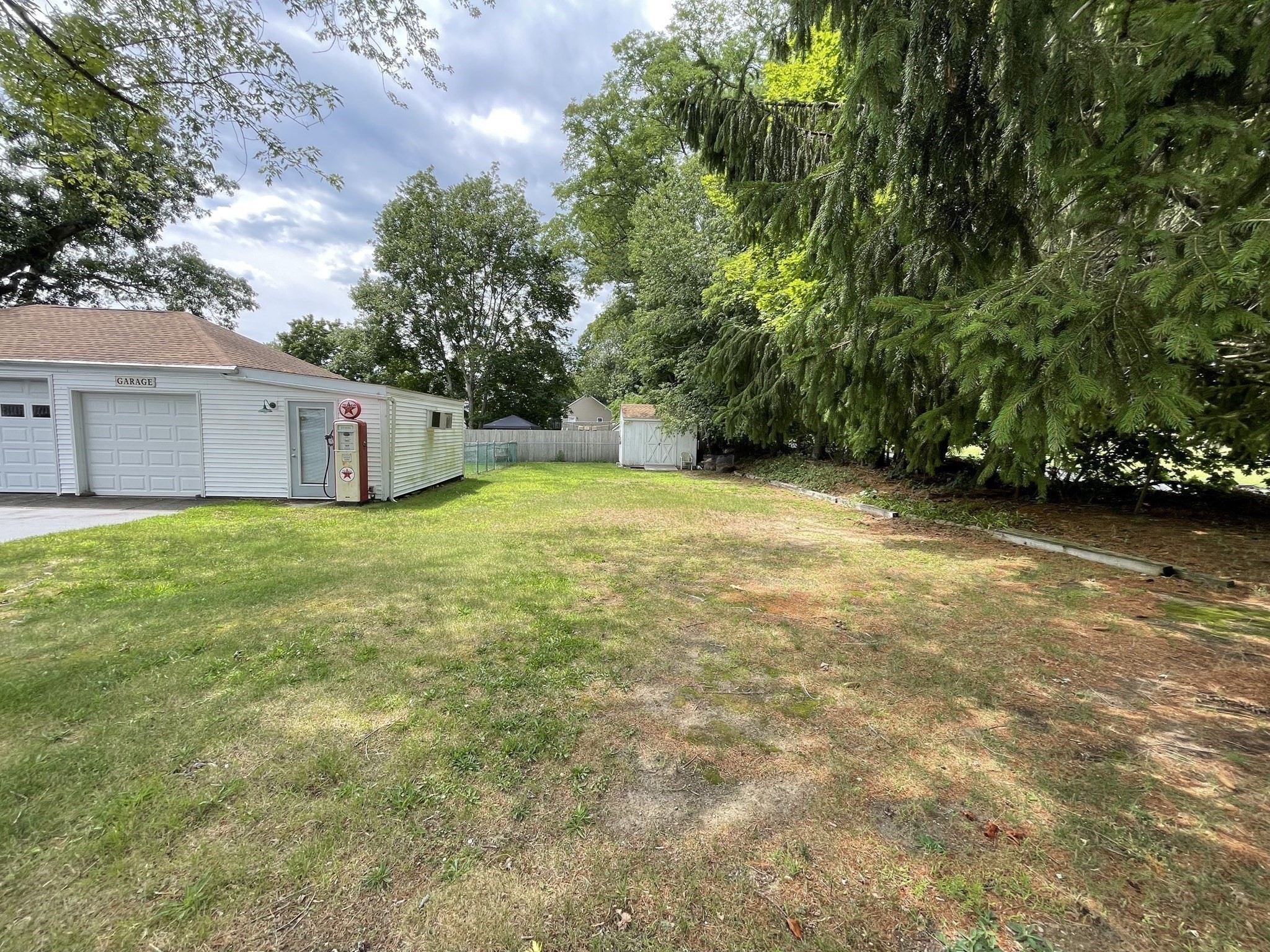 348 Market St Property Photo 41