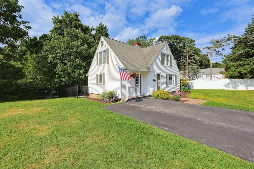 4 Loring St Property Photo 1