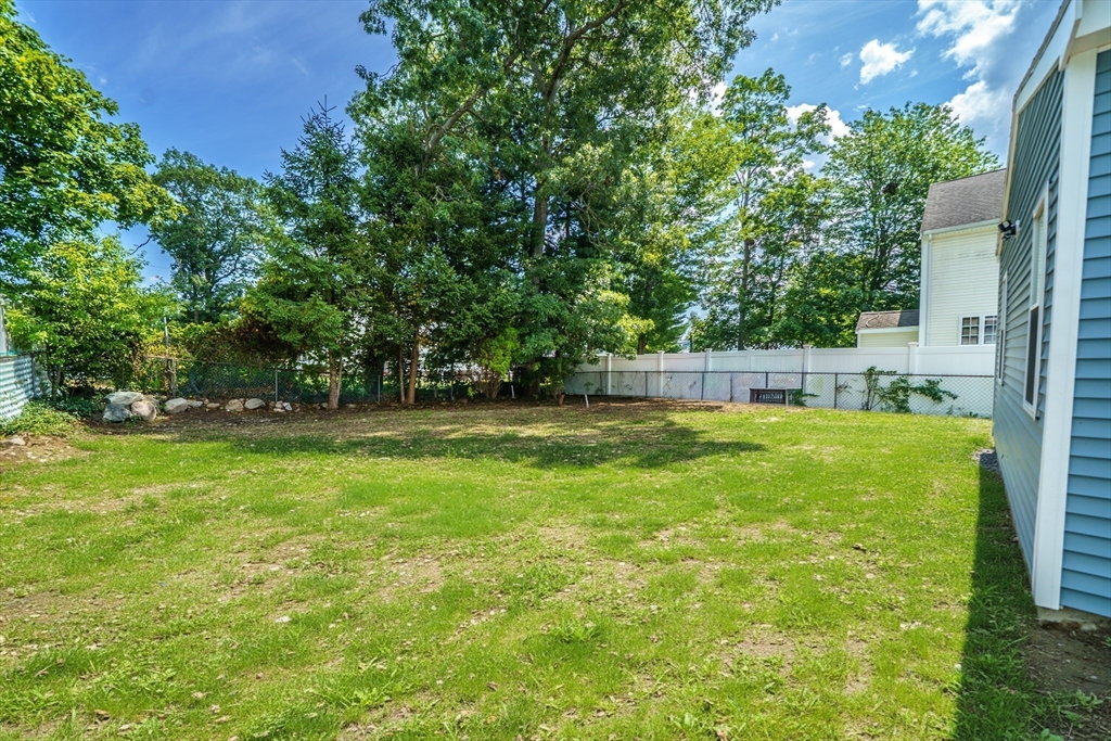 124 Magoun Ave Property Photo 28