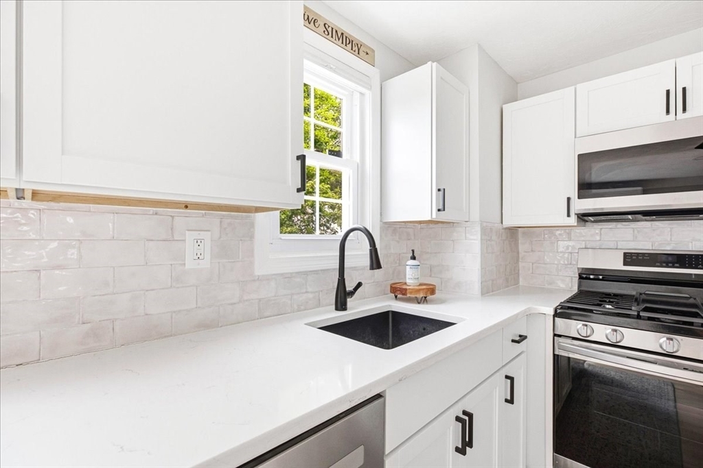 12 Lydon Ln # C2 Property Photo 11