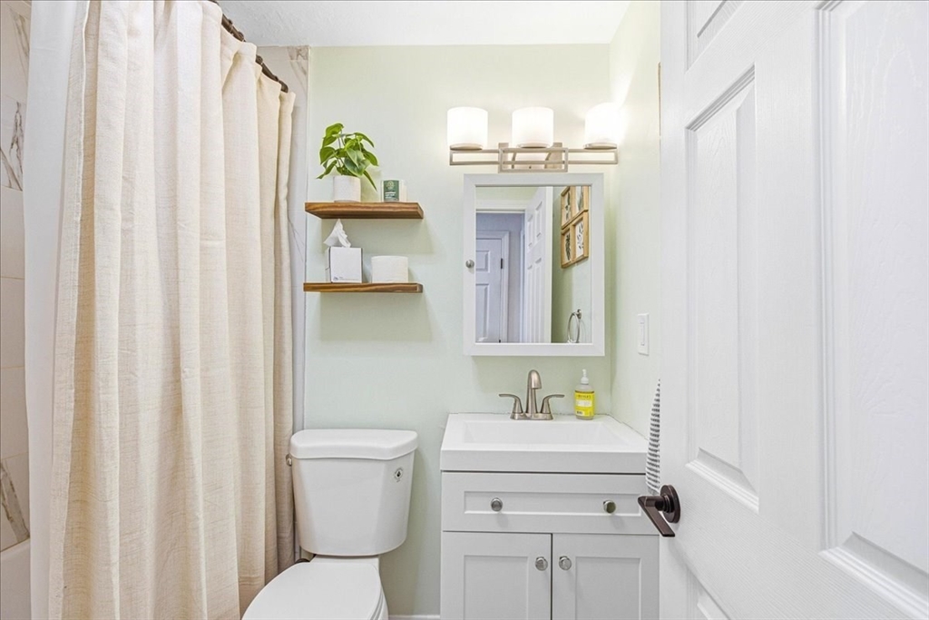 12 Lydon Ln # C2 Property Photo 19