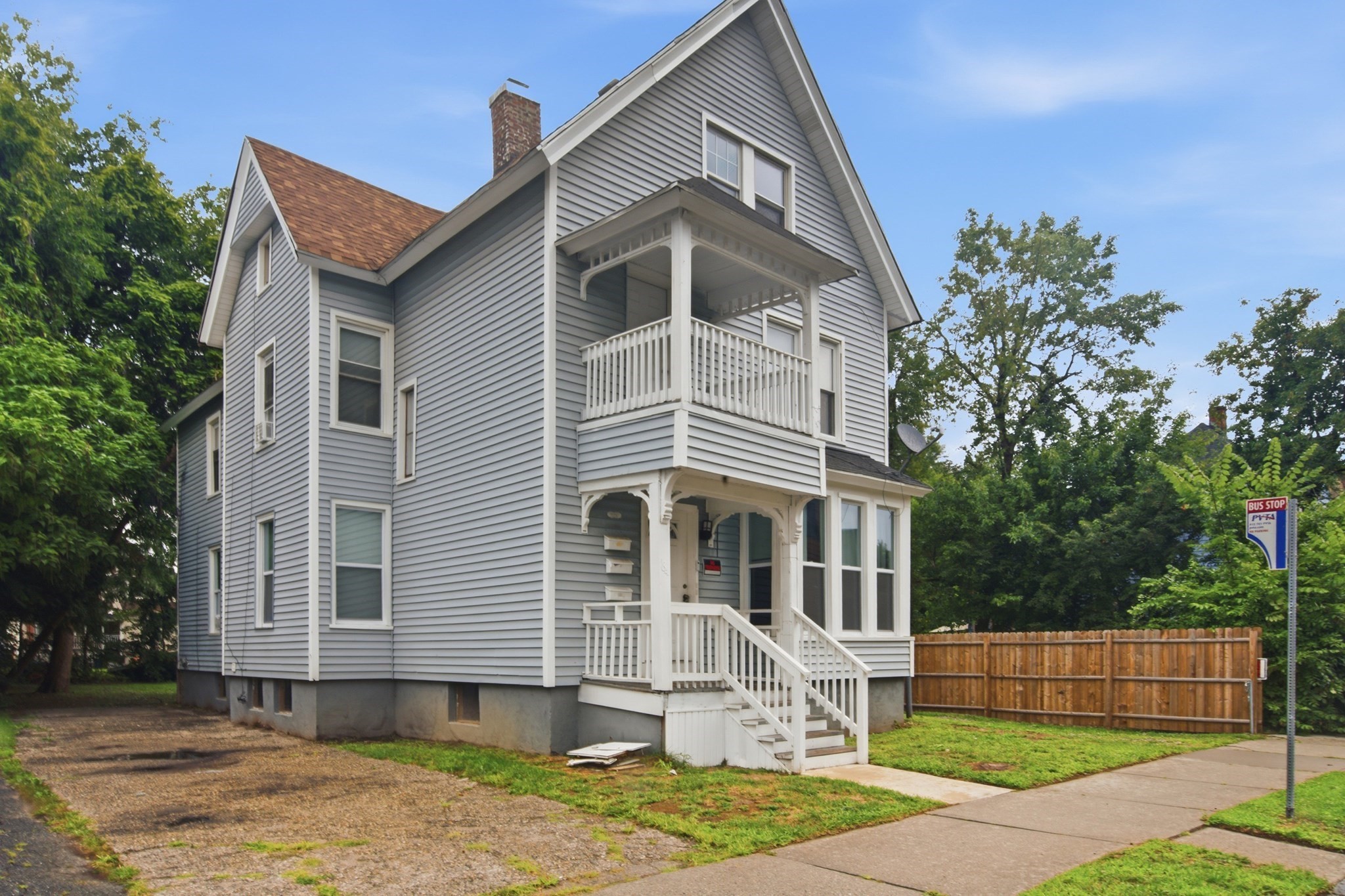 184 King St Property Photo 2