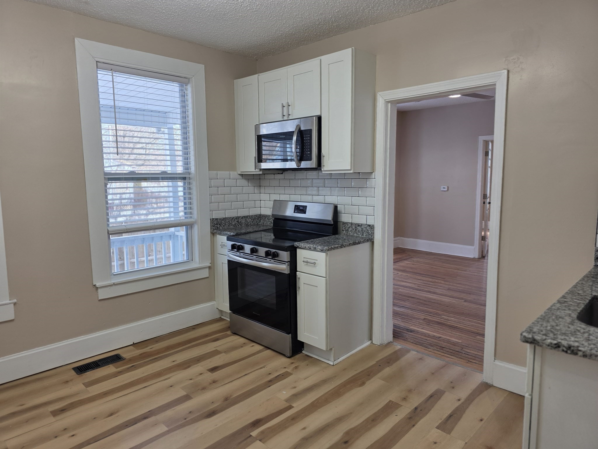 184 King St Property Photo 8