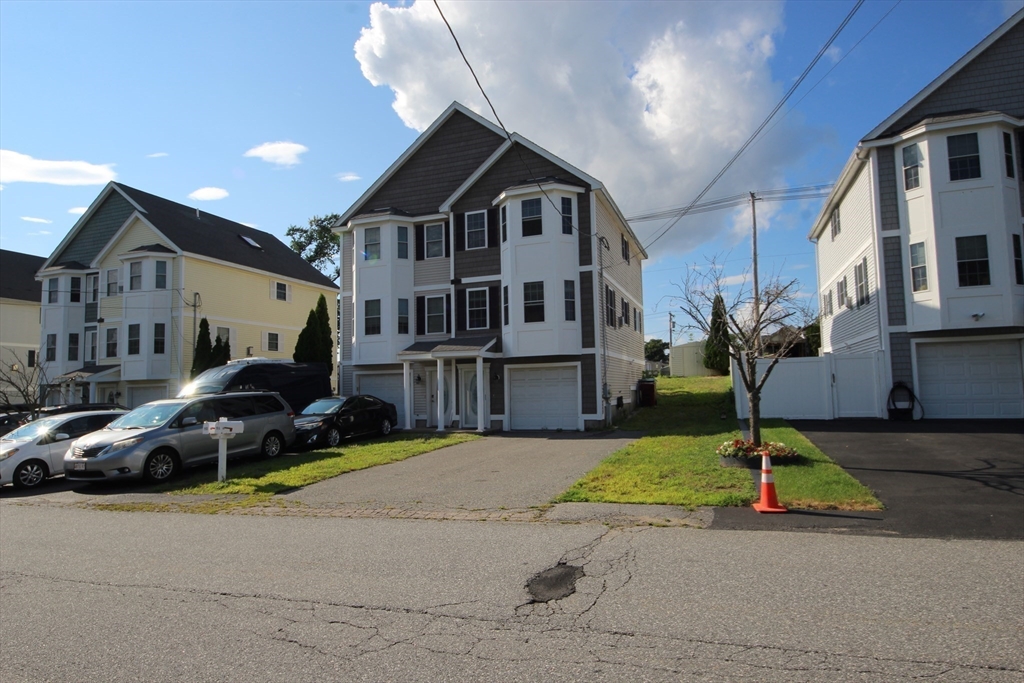 99 Manchester St # A Property Photo 1