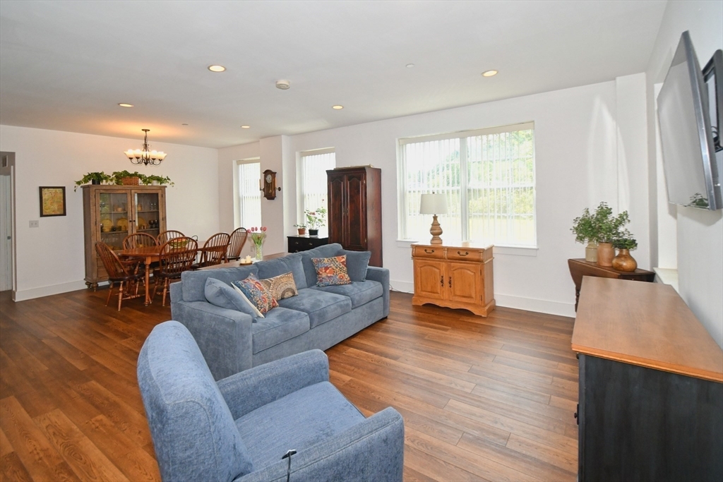 1 Powder Mill Square # 107 Property Photo 8