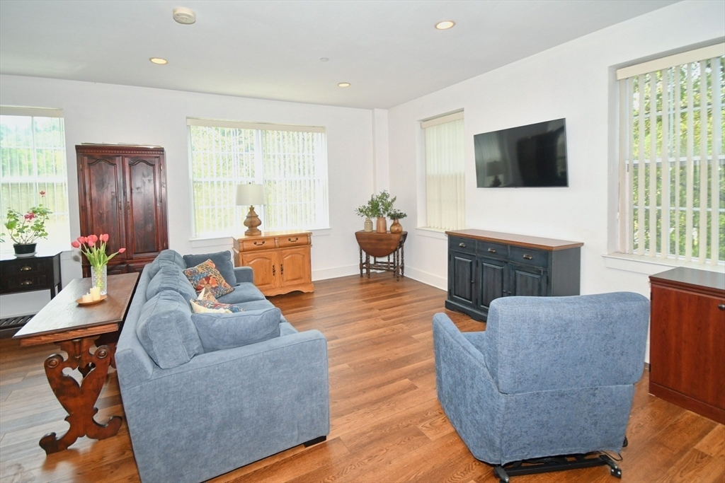 1 Powder Mill Square # 107 Property Photo 10