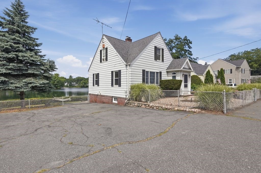 269 Lynn Street Property Photo 40