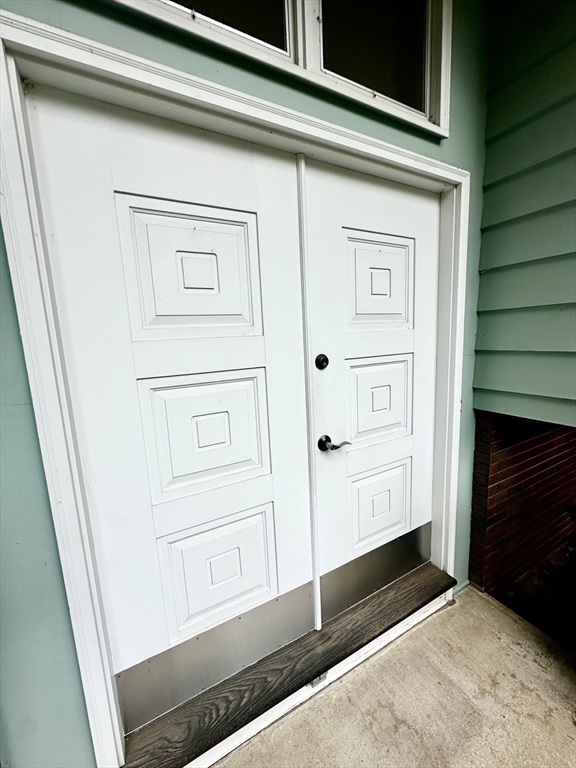 27 Brook St Property Photo 11