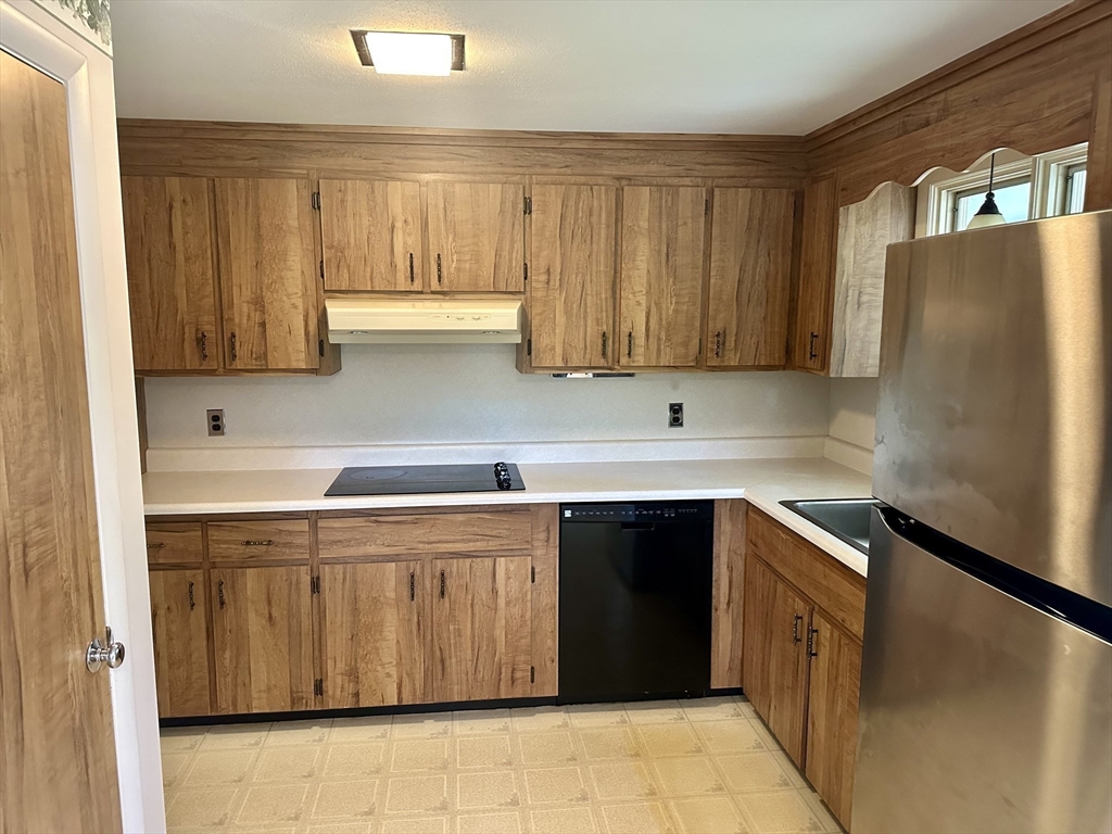 27 Brook St Property Photo 16