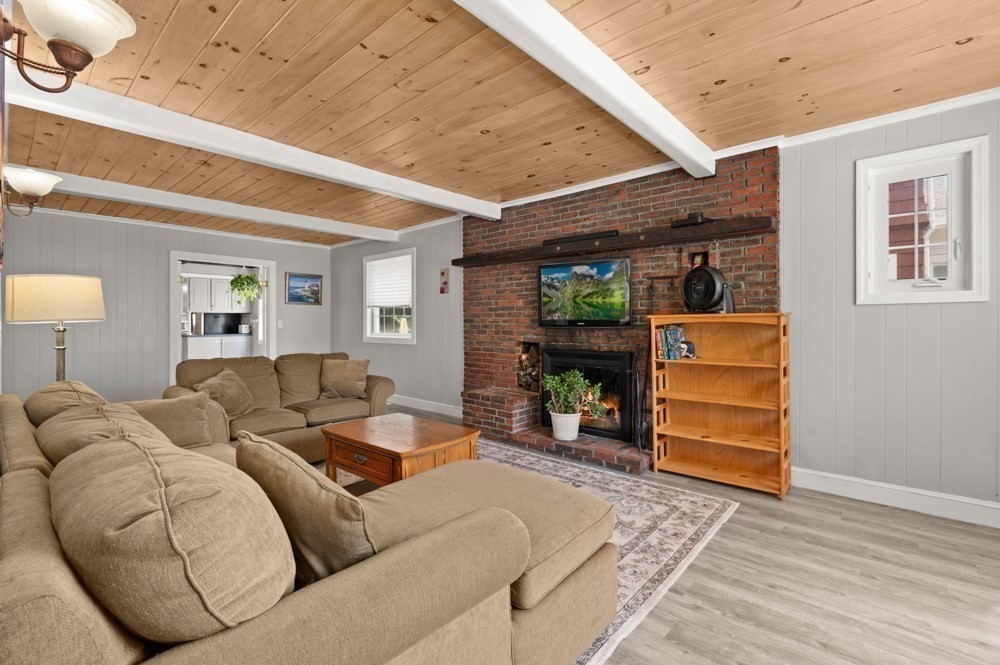 34 Basset Street Property Photo 6