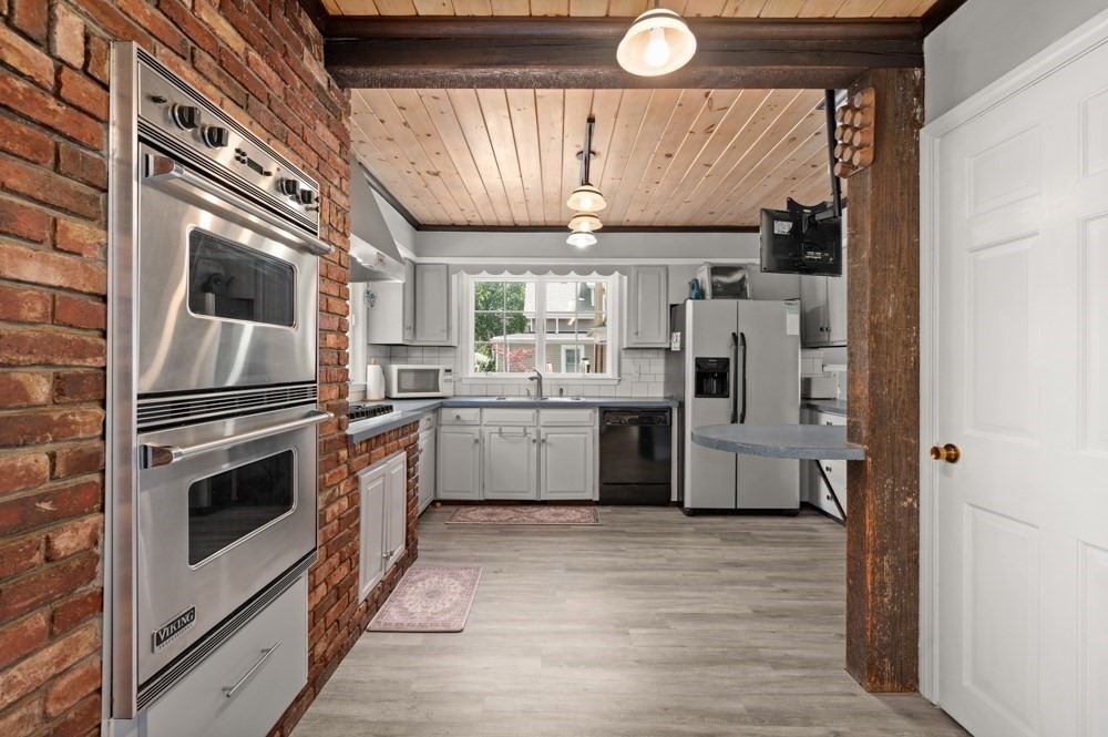 34 Basset Street Property Photo 12