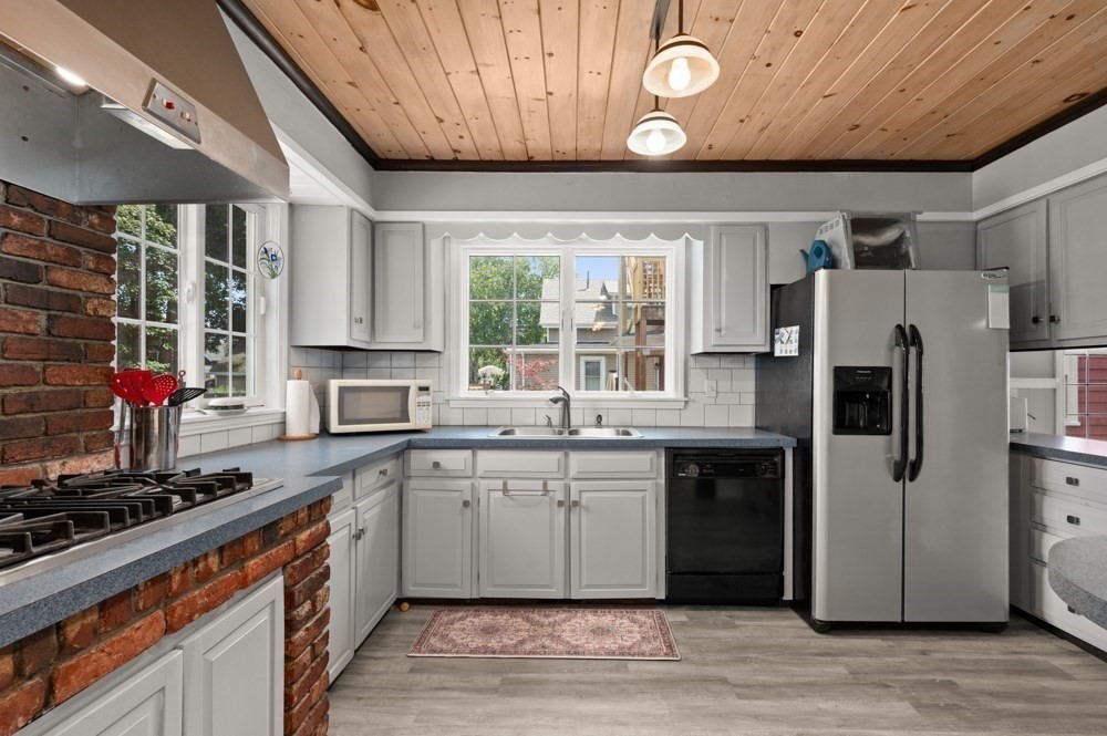 34 Basset Street Property Photo 13