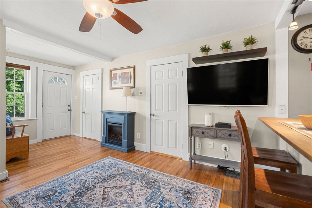 20 Prospect St Property Photo 6