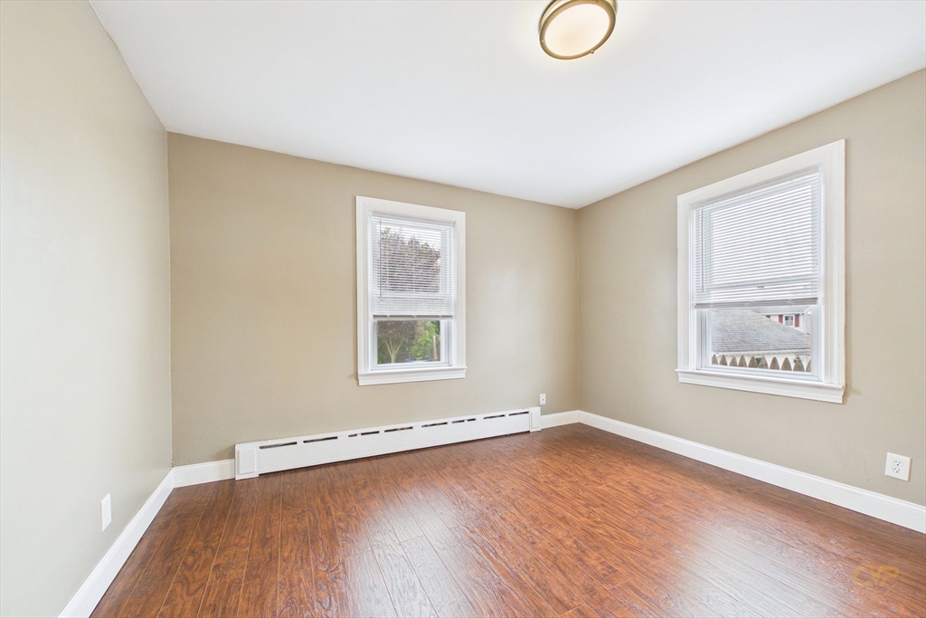 541 Woodman St Property Photo 17