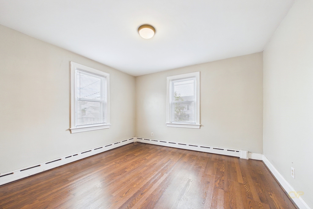 541 Woodman St Property Photo 20