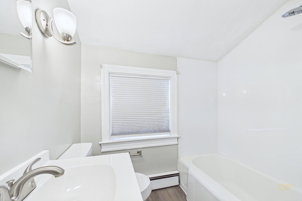 541 Woodman St Property Photo 29