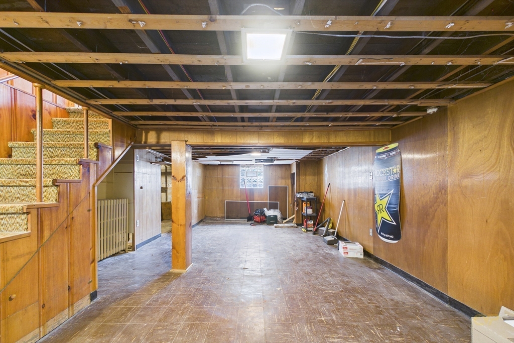 541 Woodman St Property Photo 35