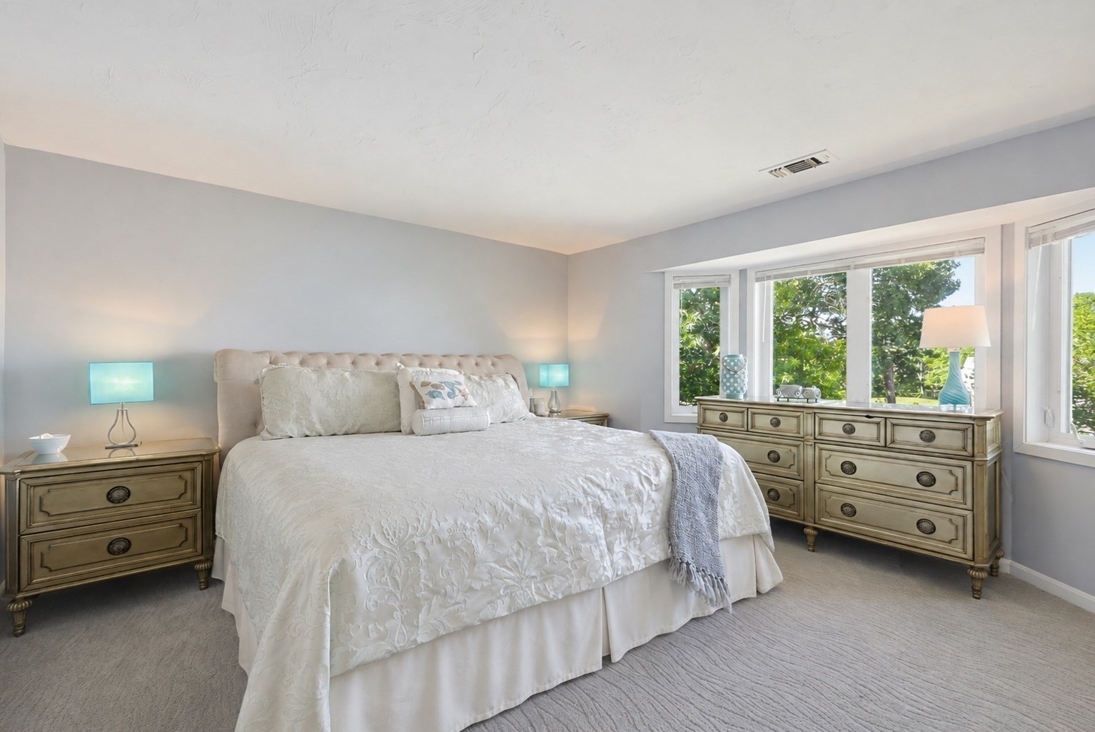 6 Westcliff Dr. Property Photo 13