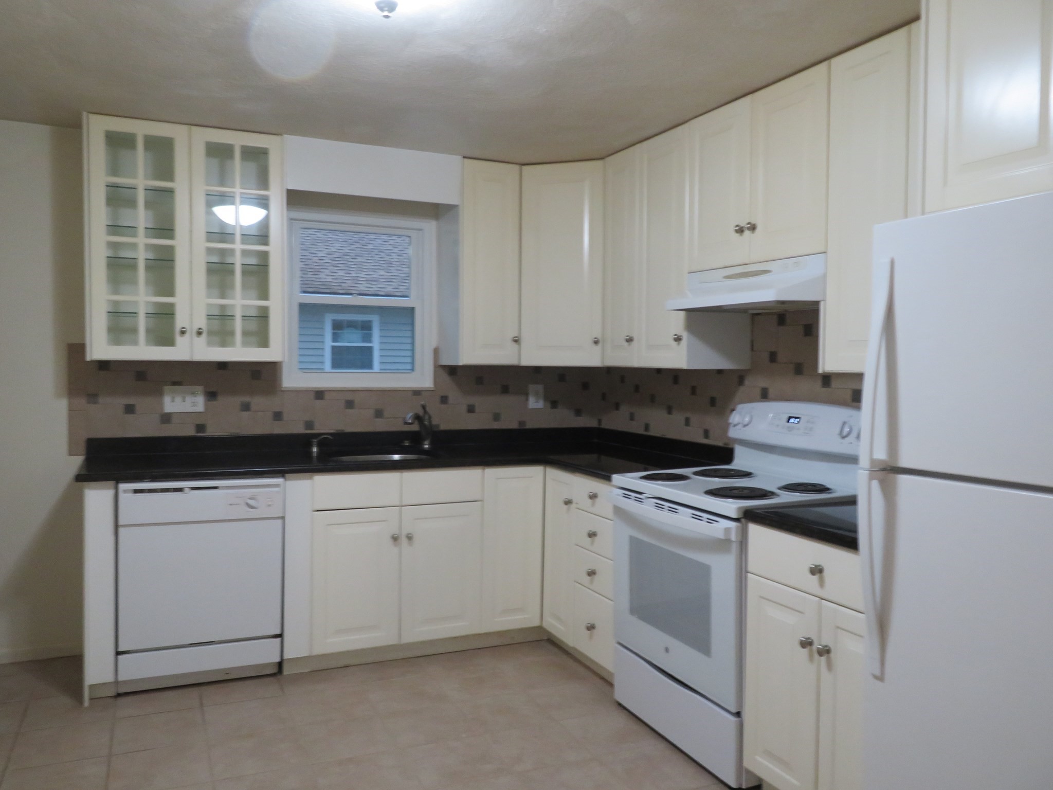 2 Bryon Rd # 2 Property Photo 2