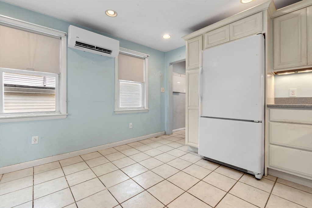 31 Vincent Property Photo 17