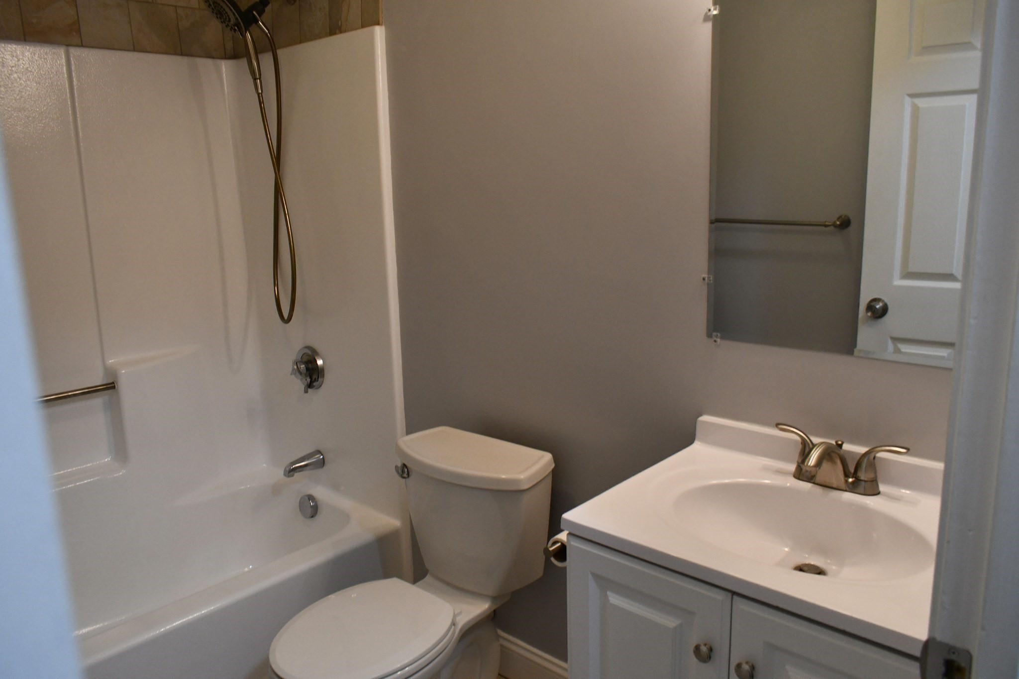 5455 N Main St # 4a Property Photo 12