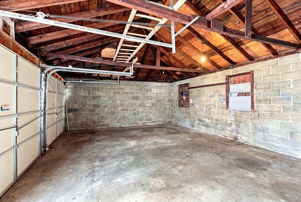 56 Lincoln St Property Photo 37