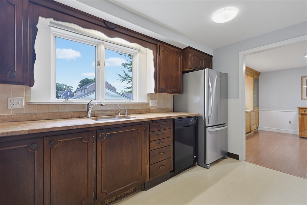11 Lowe Street Place Property Photo 3
