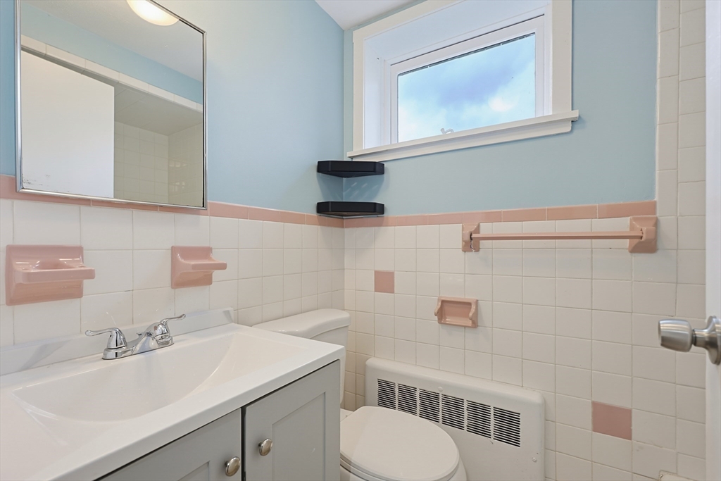 11 Lowe Street Place Property Photo 17