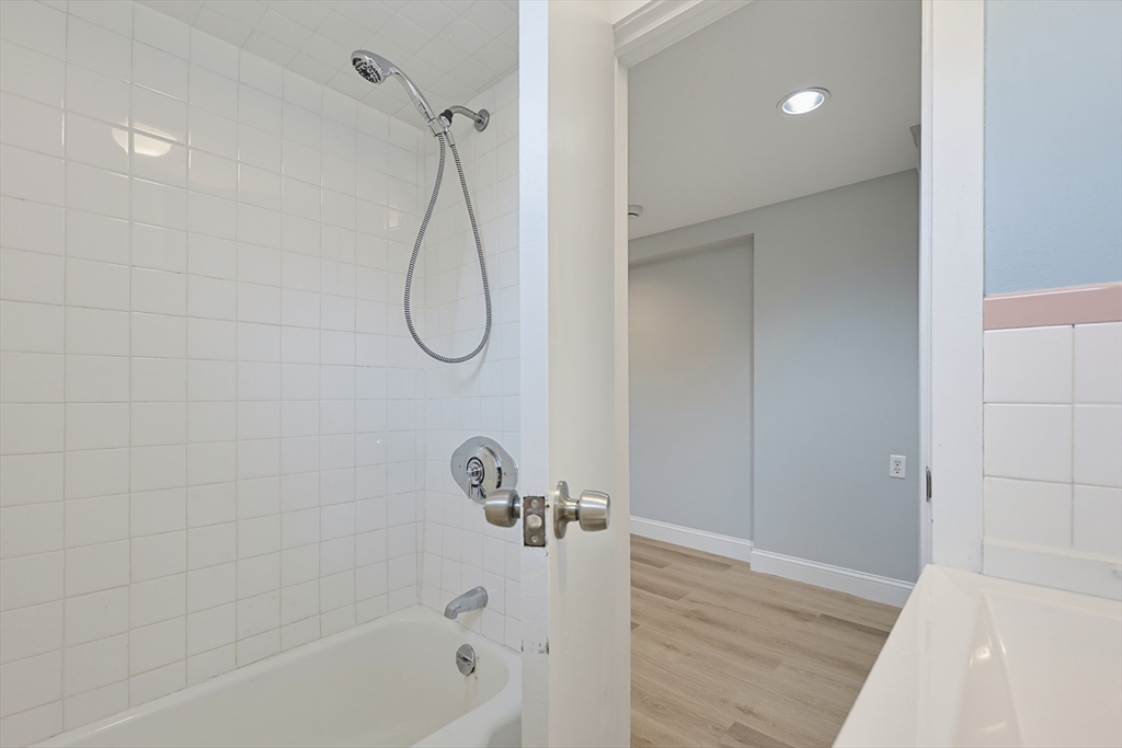 11 Lowe Street Place Property Photo 18