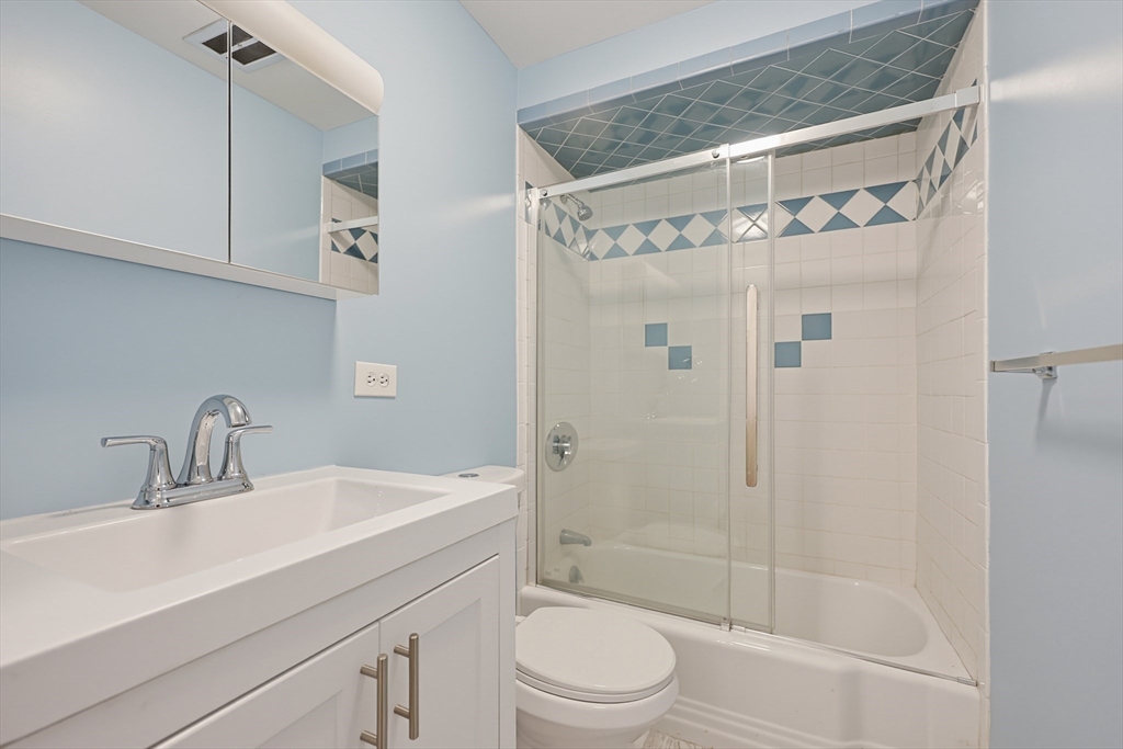 11 Lowe Street Place Property Photo 31