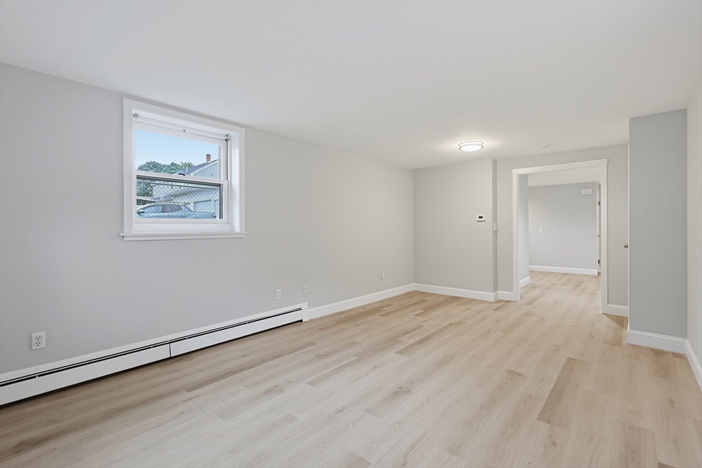 11 Lowe Street Place Property Photo 33