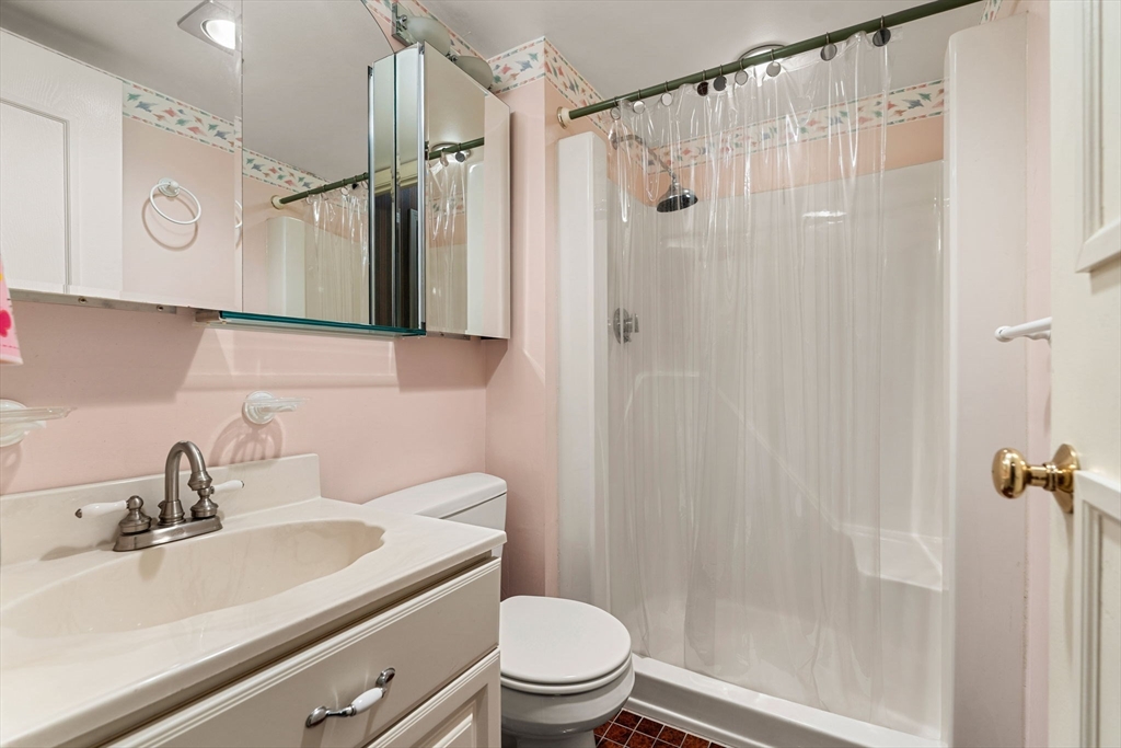 137 Franklin # 203 Property Photo 19