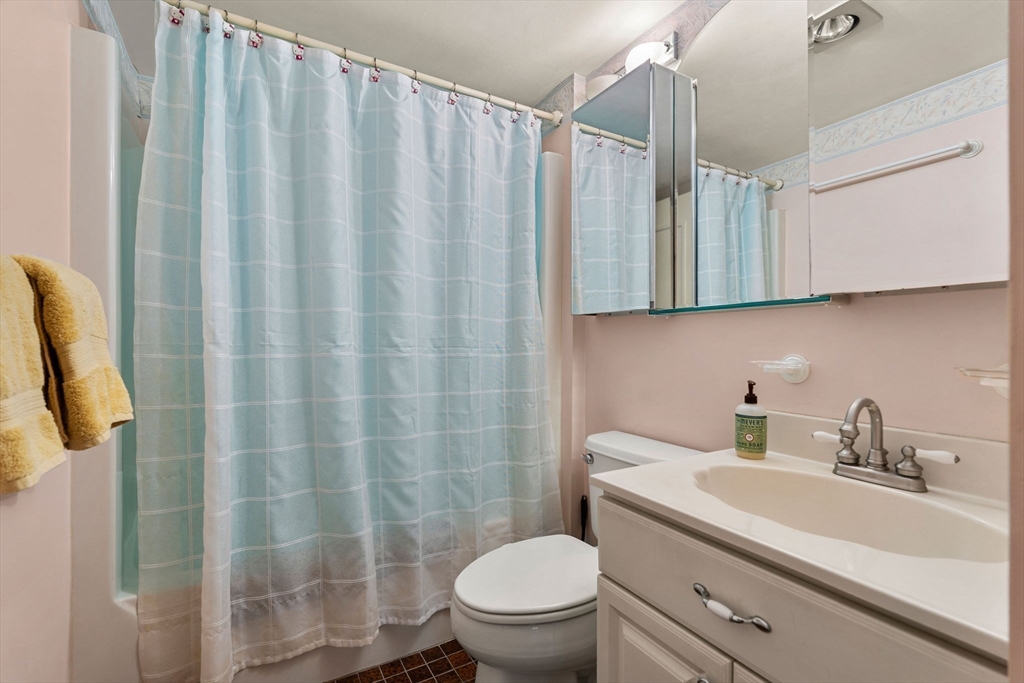137 Franklin # 203 Property Photo 20