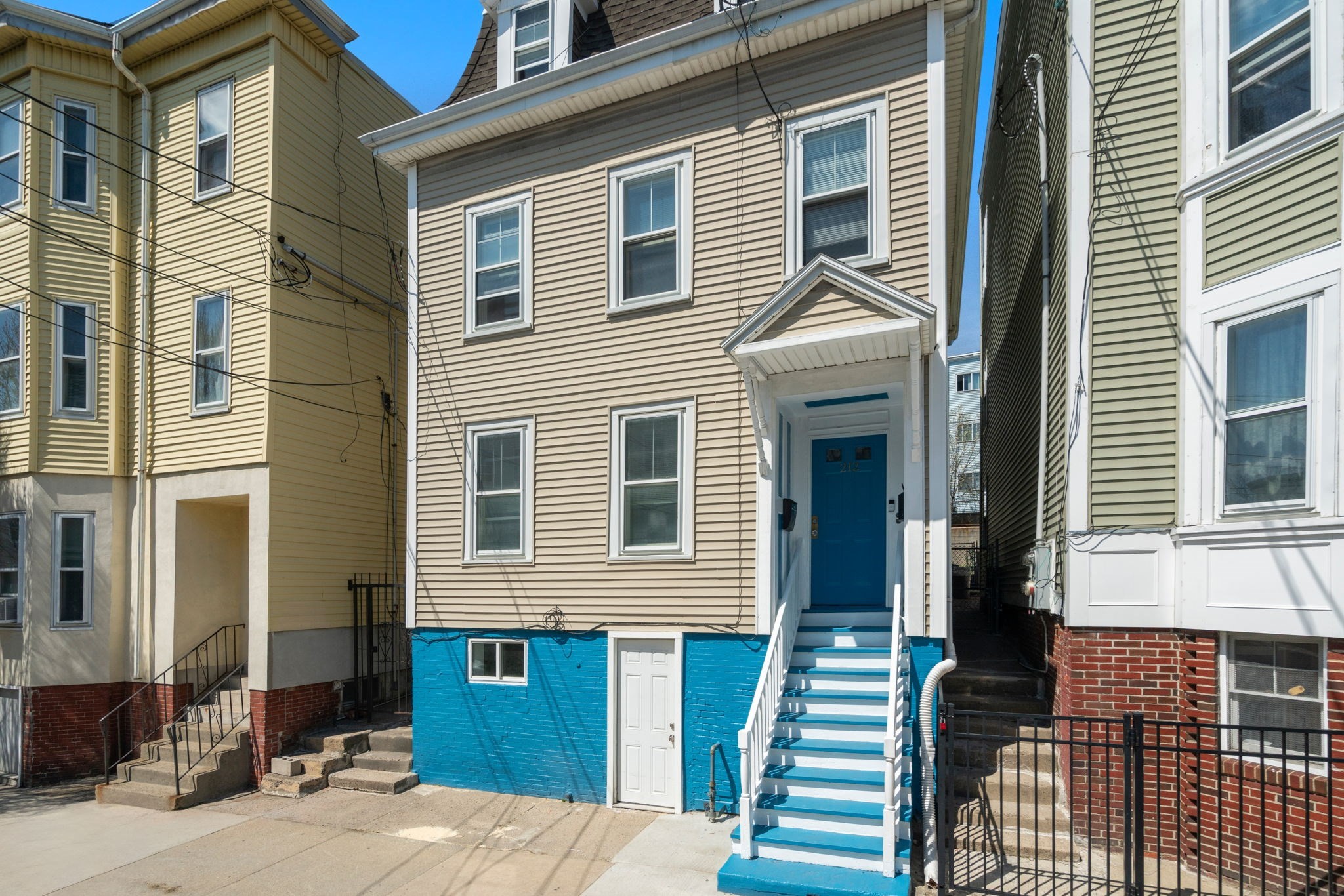 212 Princeton St. # U2 Property Photo 1