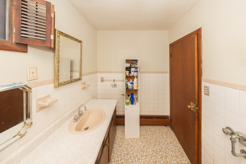 65 Beattie St Property Photo 10