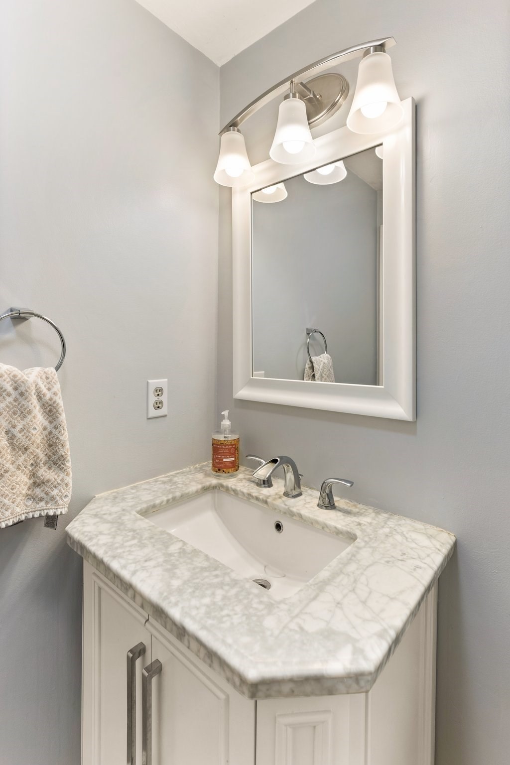 8 Spruce Tree Ln # 28 Property Photo 11