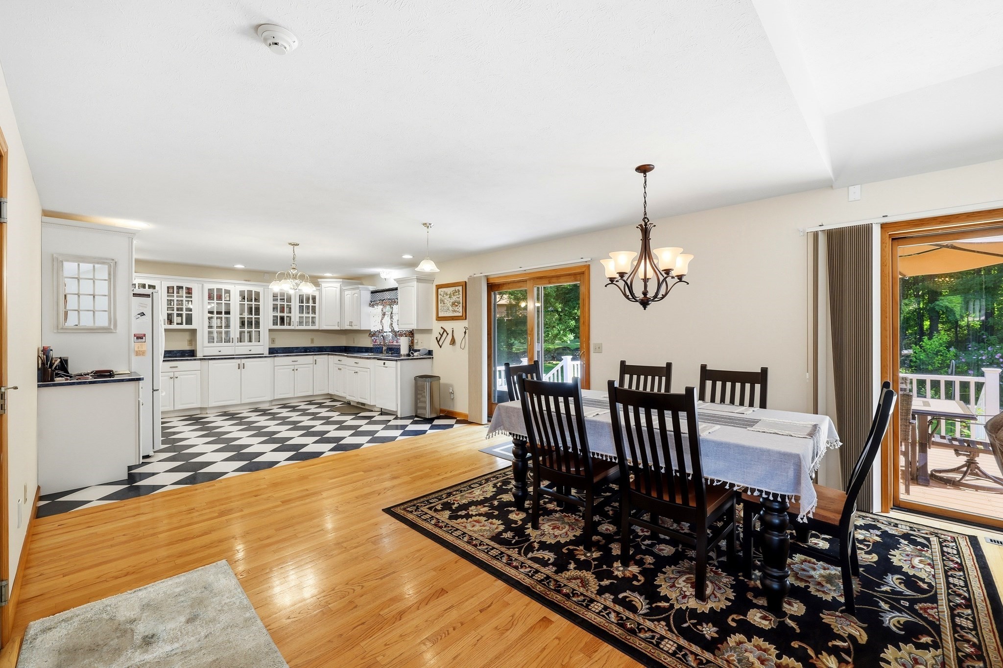 142 Oak Knoll Cir Property Photo 10