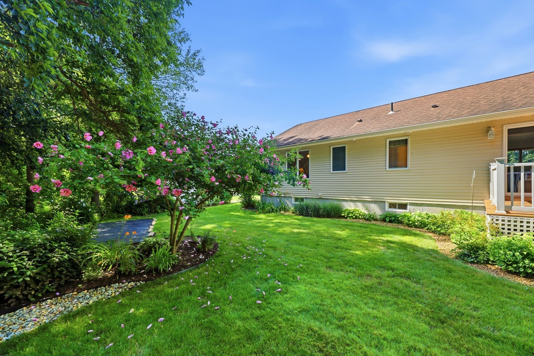 142 Oak Knoll Cir Property Photo 31