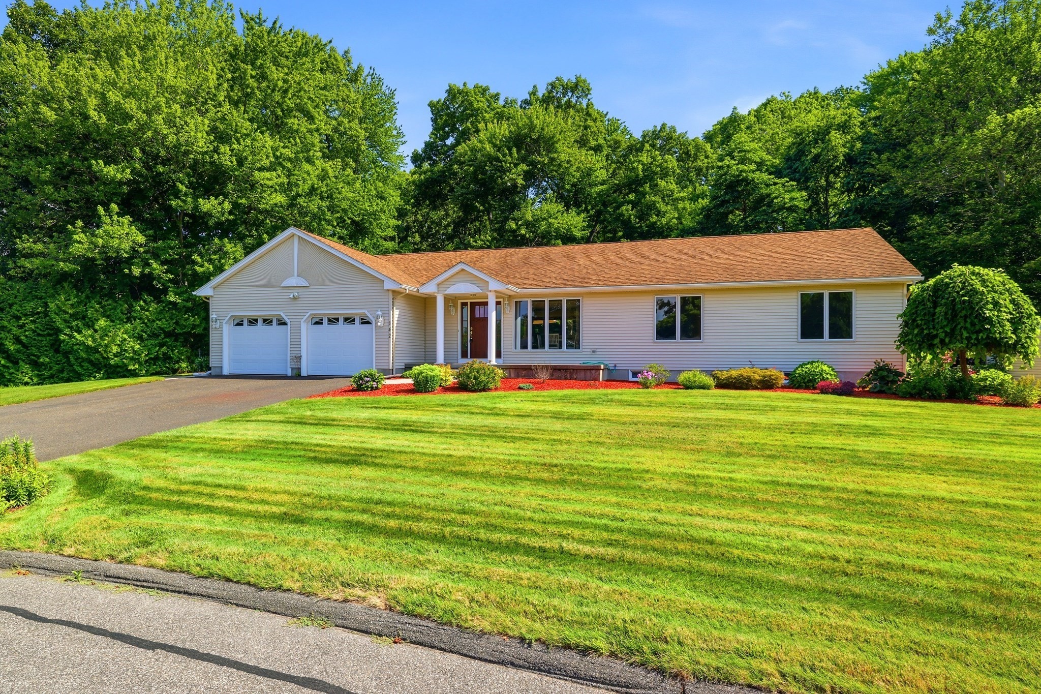 142 Oak Knoll Cir Property Photo 41