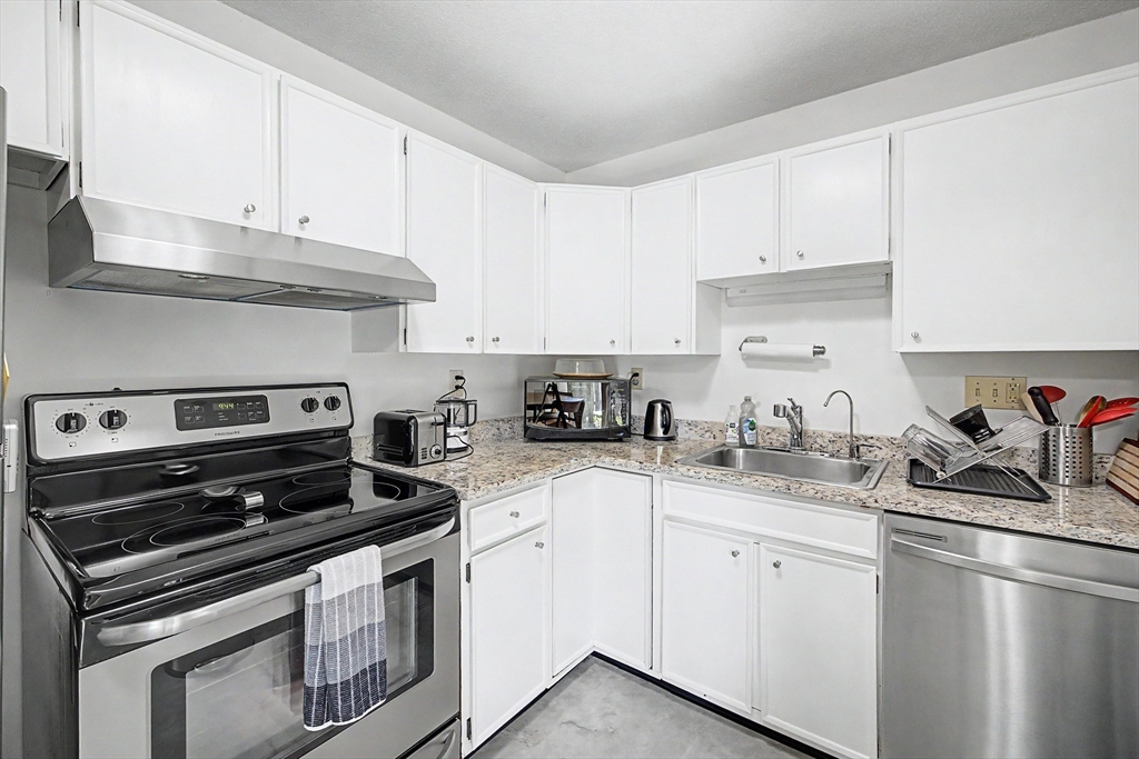 73 Bridge St. # 17 Property Photo 6