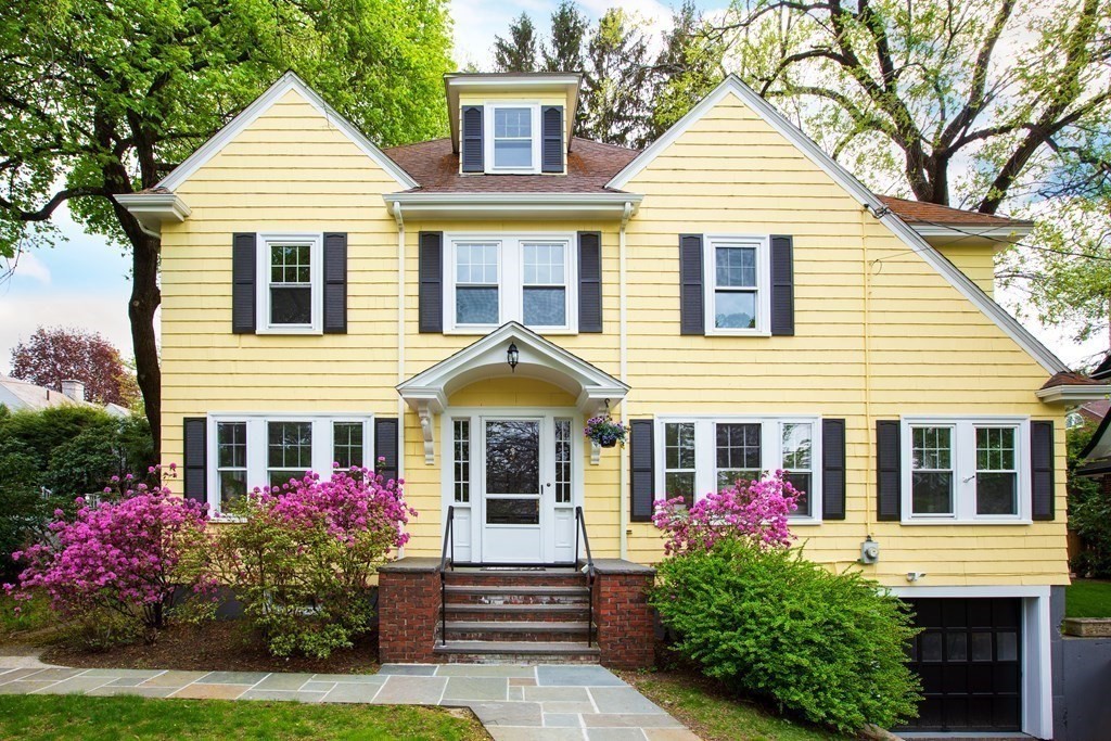 16 Cabot St Property Photo 1