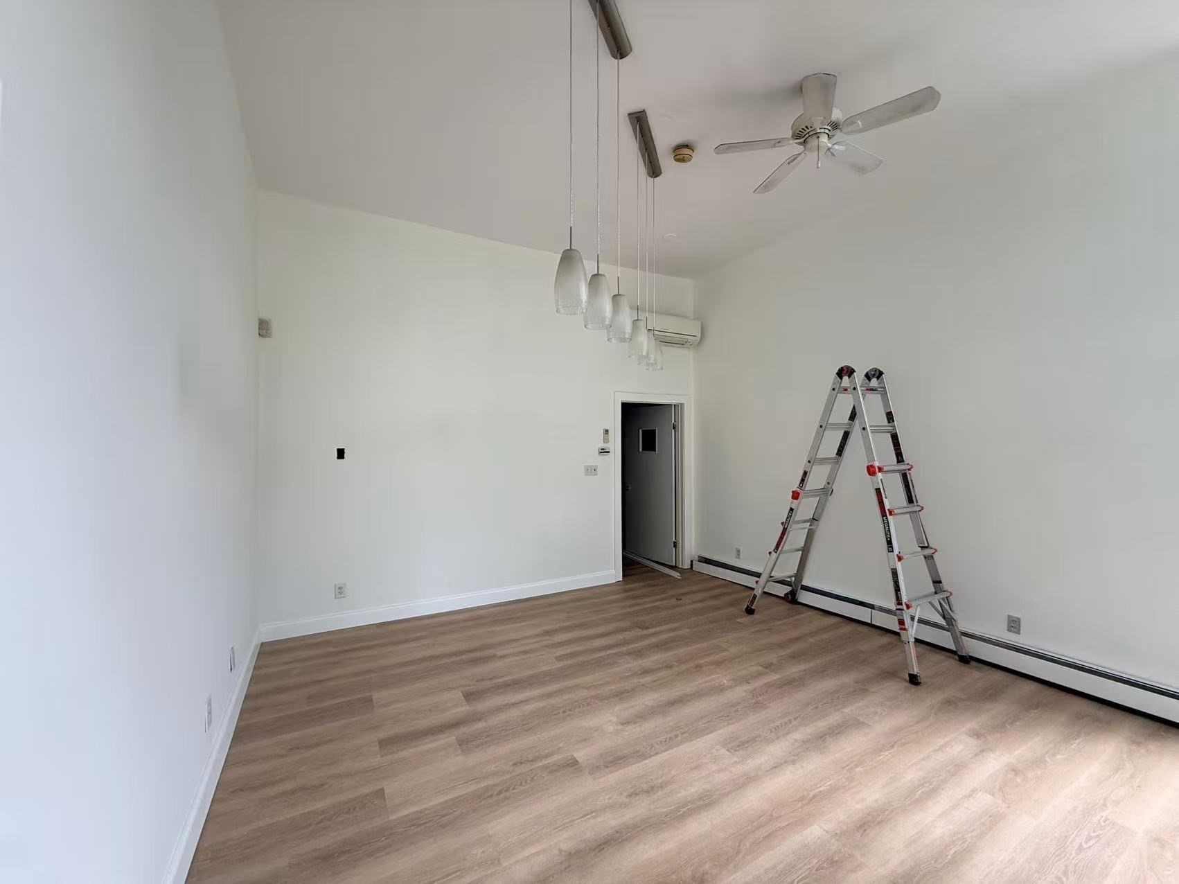 70e Beacon St Property Photo 2