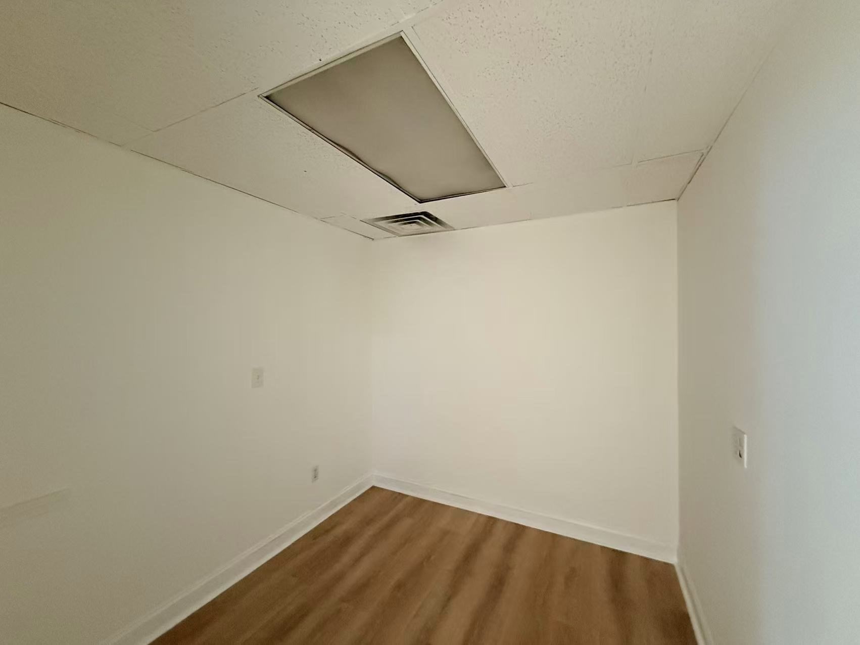 70e Beacon St Property Photo 8